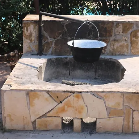 Mandel Fahazak Campsite