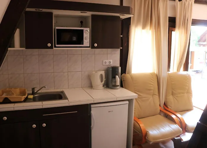 Mandel Fahazak Camping *